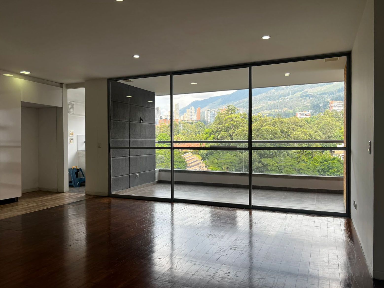Apartamento en venta Antioquia Envigado Zúñiga 106 m2 Habitaciones 3 Baños 2 Garajes 2 Precio $760000000