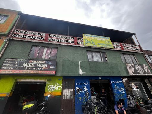 Casa en venta Cundinamarca Bogotá Santa Helenita 200 m2 Habitaciones 4 Baños 5 Garajes 0 Precio $600000000