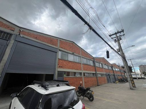 Bodega en arriendo Cundinamarca Bogotá Montevideo 1160 m2 Habitaciones 0 Baños 8 Garajes 8 Precio $39000000