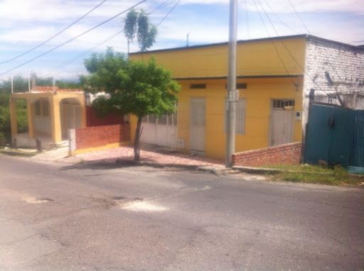 Casa en venta Cundinamarca Girardot Alto De La Cruz 300 m2 Habitaciones 12 Baños 6 Garajes 2 Precio $420000000