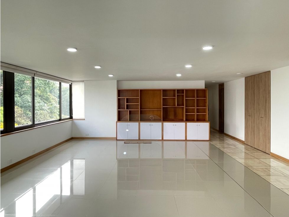Apartamento en arriendo Antioquia Medellín Villa Carlota 214 m2 Habitaciones 3 Baños 3 Garajes 2 Precio $12300000