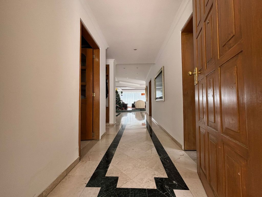 Casa en venta Cundinamarca Bogotá Santa Barbara Alta 394 m2 Habitaciones 3 Baños 4 Garajes 4 Precio $2980000000