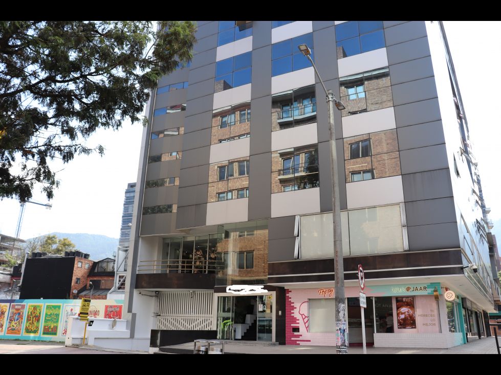 Oficina en arriendo o venta Cundinamarca Bogotá El Retiro 130 m2 Habitaciones 0 Baños 2 Garajes 2 Precio venta $1400000000 Precio arriendo $9500000
