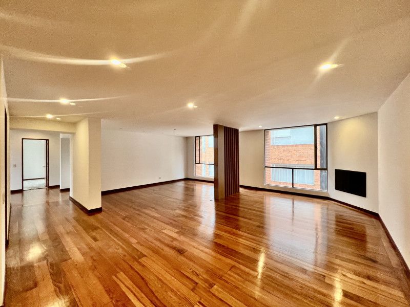 Apartamento en venta Cundinamarca Bogotá Santa Barbara Occidental 181 m2 Habitaciones 3 Baños 3 Garajes 2 Precio $1150000000