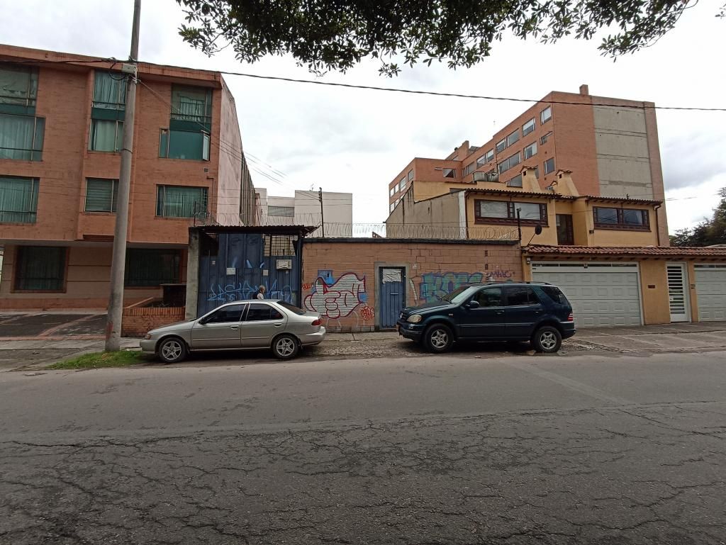 Lote en venta Cundinamarca Bogotá Plenitud 0 m2 Habitaciones 0 Baños 2 Garajes 0 Precio $1650000000