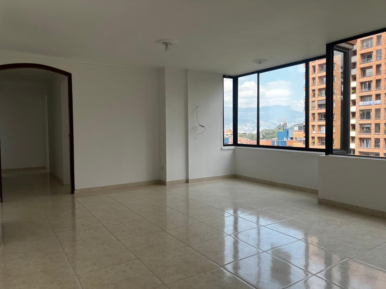 Apartamento en arriendo Antioquia Medellín Cerro El Volador 120 m2 Habitaciones 3 Baños 2 Garajes 1 Precio $3650000