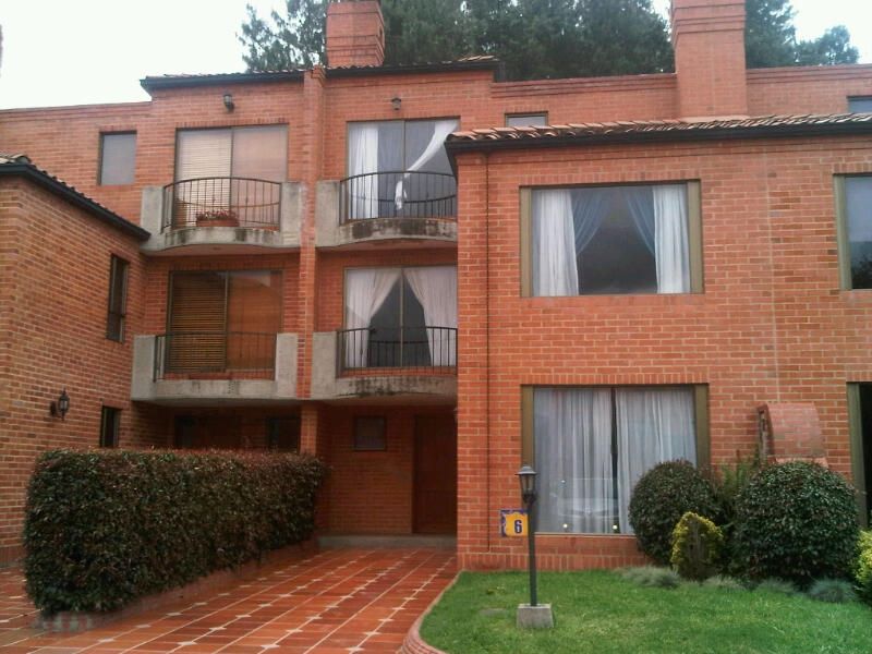 Casa en arriendo Cundinamarca Chía Andalucia 200 m2 Habitaciones 4 Baños 4 Garajes 2 Precio $4000000