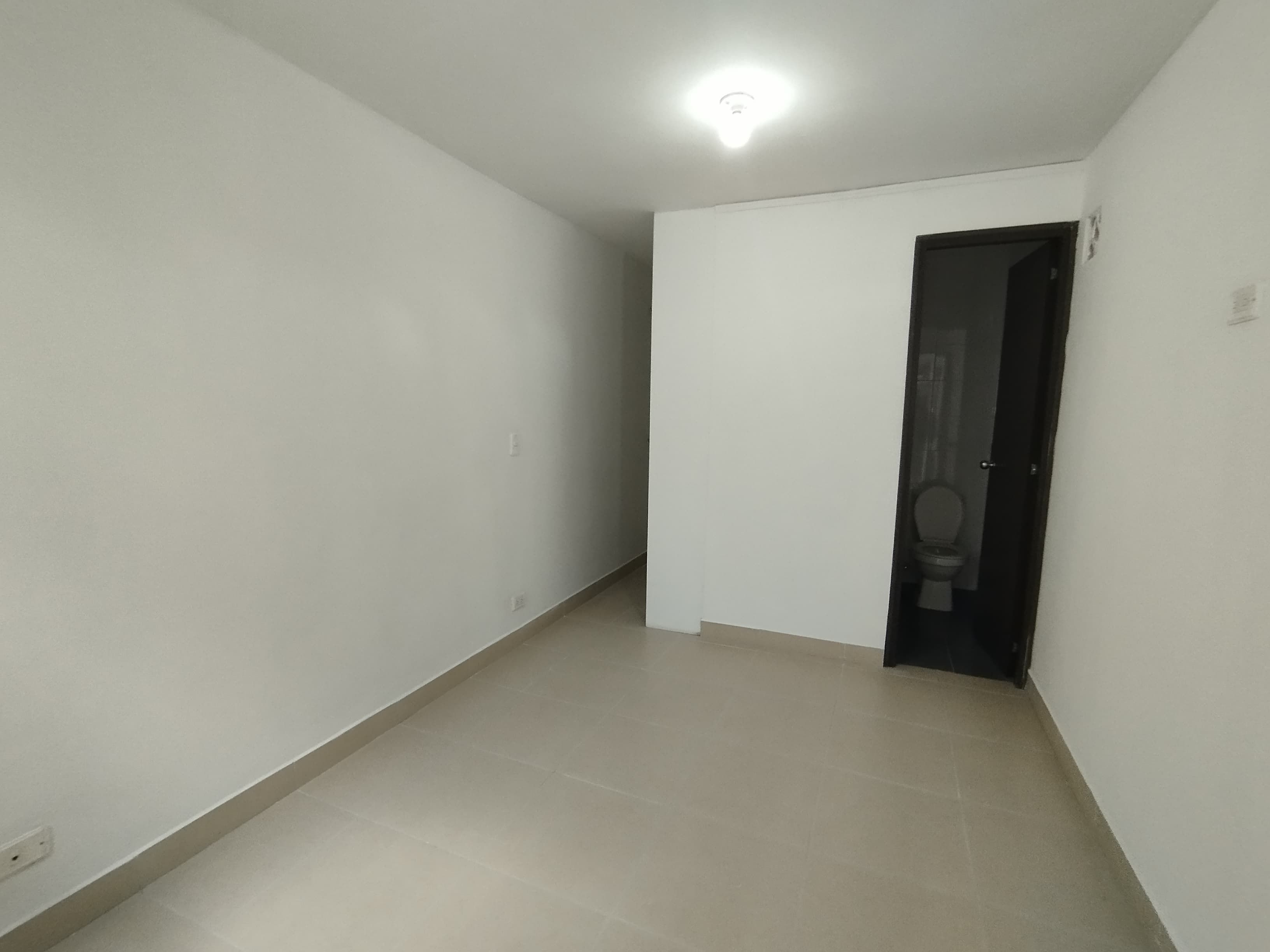 Oficina en arriendo Antioquia Medellín El Poblado 56 m2 Habitaciones 0 Baños 2 Garajes 0 Precio $3000000