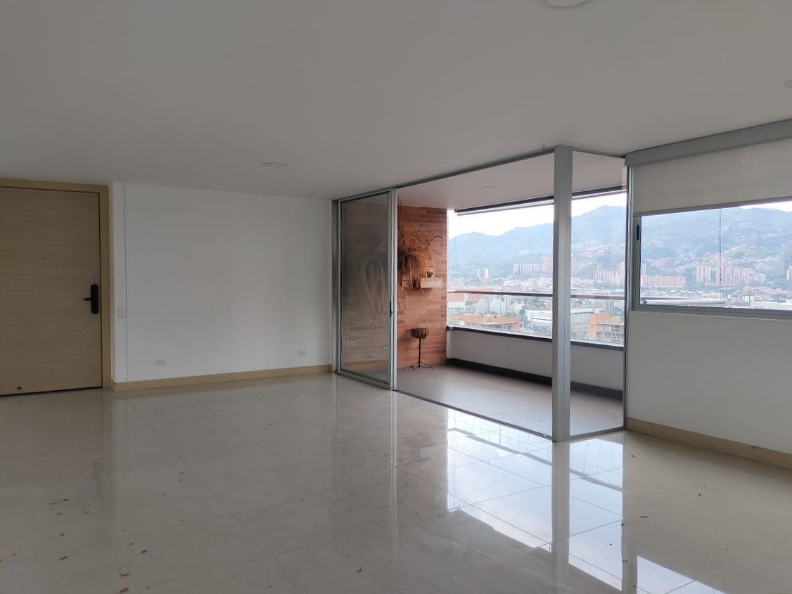 Apartamento en venta Antioquia Medellín Cerro El Volador 136 m2 Habitaciones 3 Baños 3 Garajes 2 Precio $1170000000