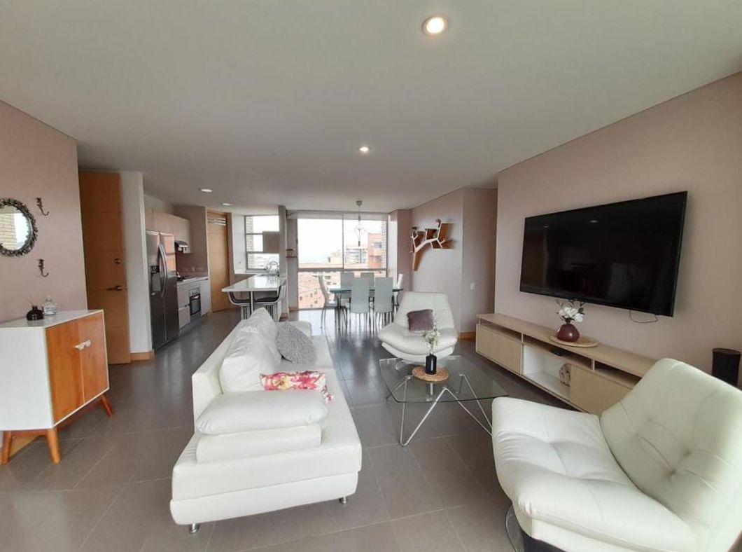 Apartamento en arriendo Antioquia Medellín La Linde 125 m2 Habitaciones 3 Baños 4 Garajes 2 Precio $5700000