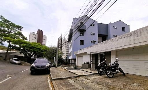 Casa en arriendo Valle Del Cauca Cali Bellavista 420 m2 Habitaciones 5 Baños 5 Garajes 2 Precio $6900000