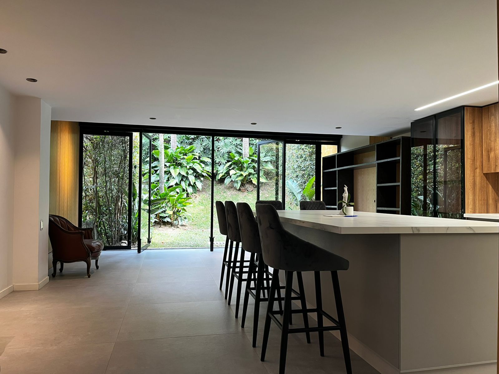 Casa en arriendo o venta Antioquia Envigado Hacienda San Jorge 200 m2 Habitaciones 3 Baños 4 Garajes 2 Precio venta $1530000000 Precio arriendo $13200000