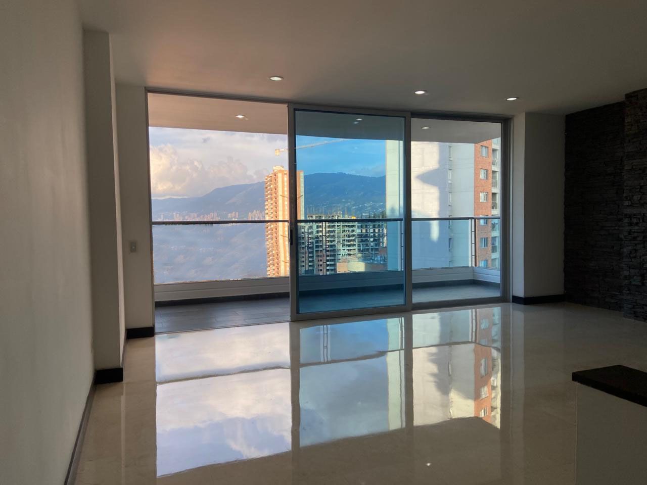 Apartamento en arriendo Antioquia Sabaneta Aldea Verde 136 m2 Habitaciones 3 Baños 2 Garajes 2 Precio $5300000