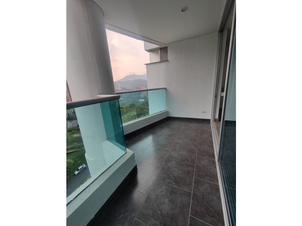 Apartaestudio en arriendo Antioquia Medellín Betania 62 m2 Habitaciones 1 Baños 2 Garajes 1 Precio $2250000