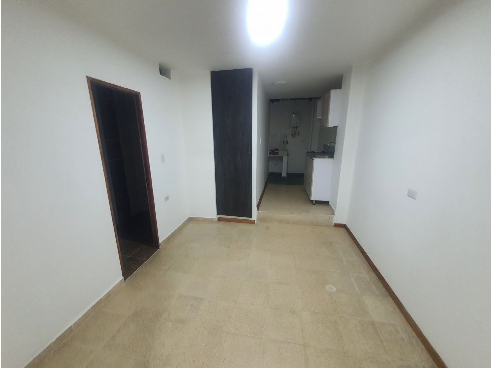 Local en arriendo Antioquia Envigado Bucarest 30 m2 Habitaciones 0 Baños 1 Garajes 0 Precio $2000000