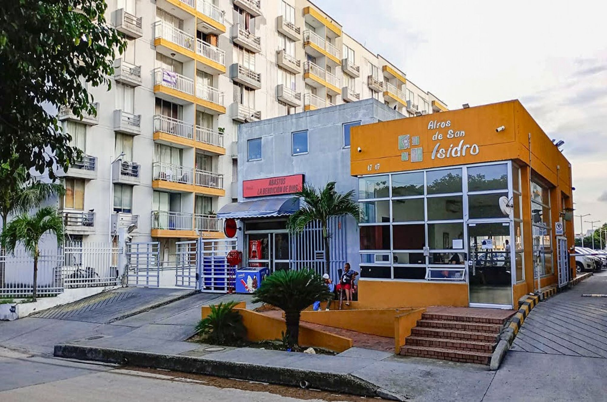 Inmuebles en Remate Apartamento en venta Atlántico Barranquilla Arcadas De San Isidro 60 m2 Habitaciones 3 Baños 2 Garajes 0 Precio $178500000
