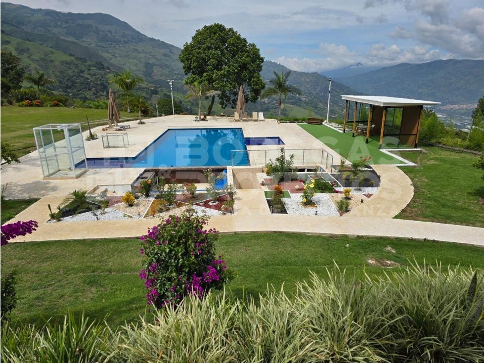 Finca en venta Antioquia Copacabana Copacabana 600 m2 Habitaciones 0 Baños 8 Garajes 7 Precio $9600000000