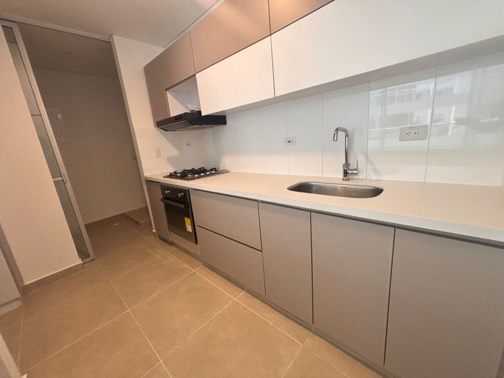 Apartamento en arriendo Valle Del Cauca Cali Ciudad Real 116 m2 Habitaciones 3 Baños 3 Garajes 1 Precio $3200000