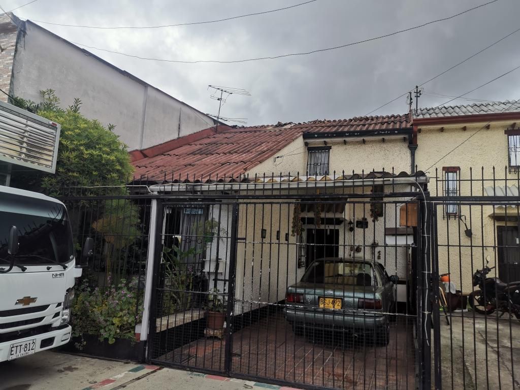 Casa en venta Cundinamarca Bogotá Villa Claudia Et Ii 139 m2 Habitaciones 3 Baños 3 Garajes 1 Precio $780000000