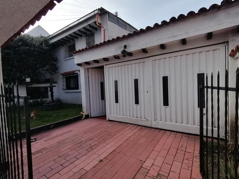 Casa en venta Cundinamarca Bogotá Nuevo Contry 274 m2 Habitaciones 4 Baños 2 Garajes 3 Precio $1590000000