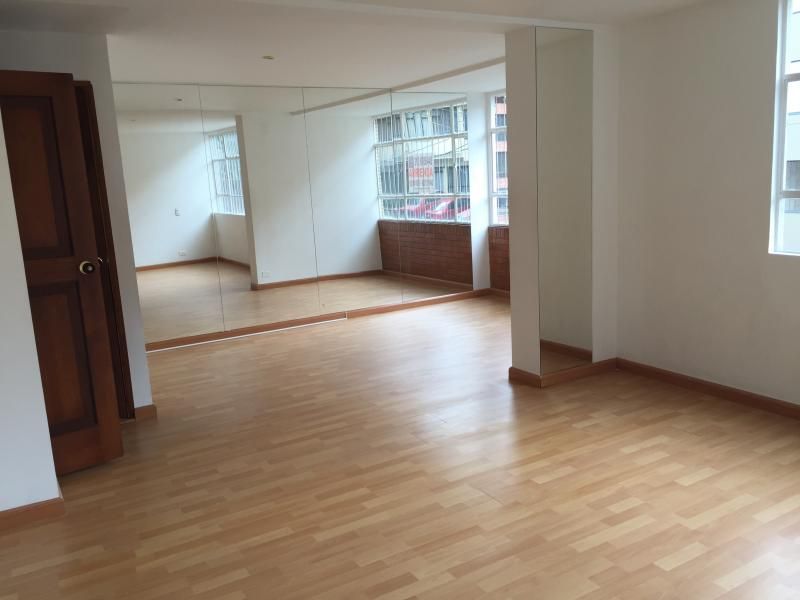 Oficina en arriendo Cundinamarca Bogotá Bellavista 220 m2 Habitaciones 0 Baños 4 Garajes 1 Precio $8400000