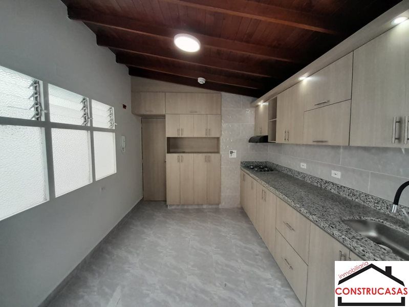 Apartamento en arriendo Antioquia Medellín Calasanz 160 m2 Habitaciones 3 Baños 2 Garajes 1 Precio $3000000