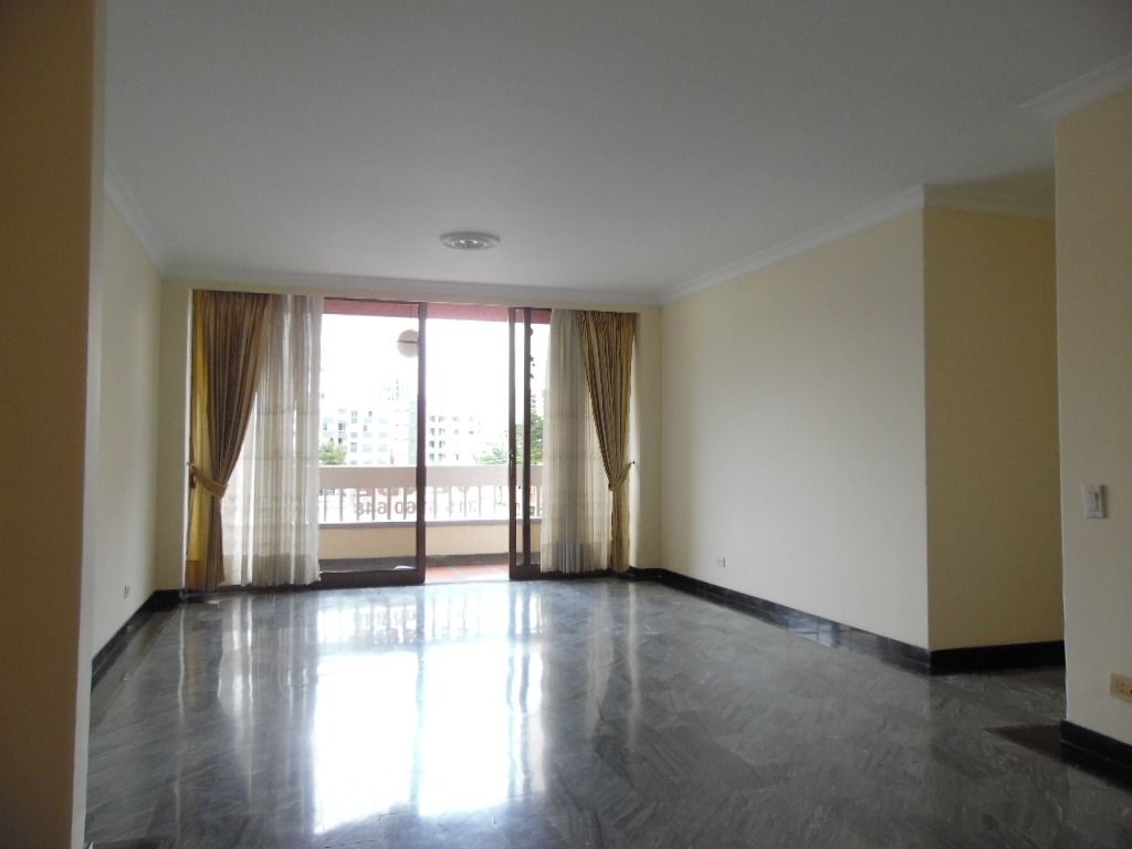 Apartamento en arriendo o venta Risaralda Pereira Pinares De San Martin 138 m2 Habitaciones 3 Baños 3 Garajes 1 Precio venta $435000000 Precio arriendo $3834000