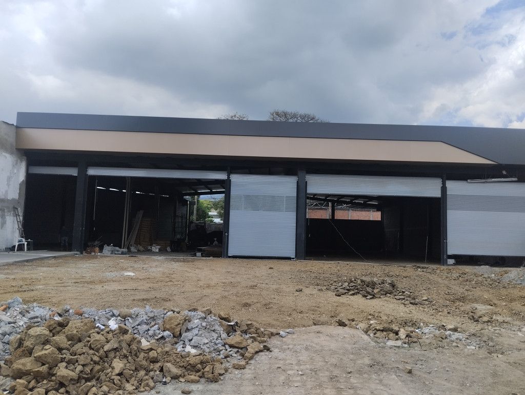 Local en arriendo Valle Del Cauca Cali Calima 646 m2 Habitaciones 0 Baños 2 Garajes 5 Precio $25000000