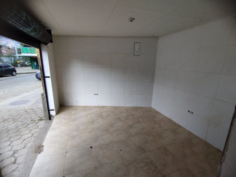 Local en arriendo Antioquia Medellín San Benito 27 m2 Habitaciones 0 Baños 1 Garajes 0 Precio $1200000