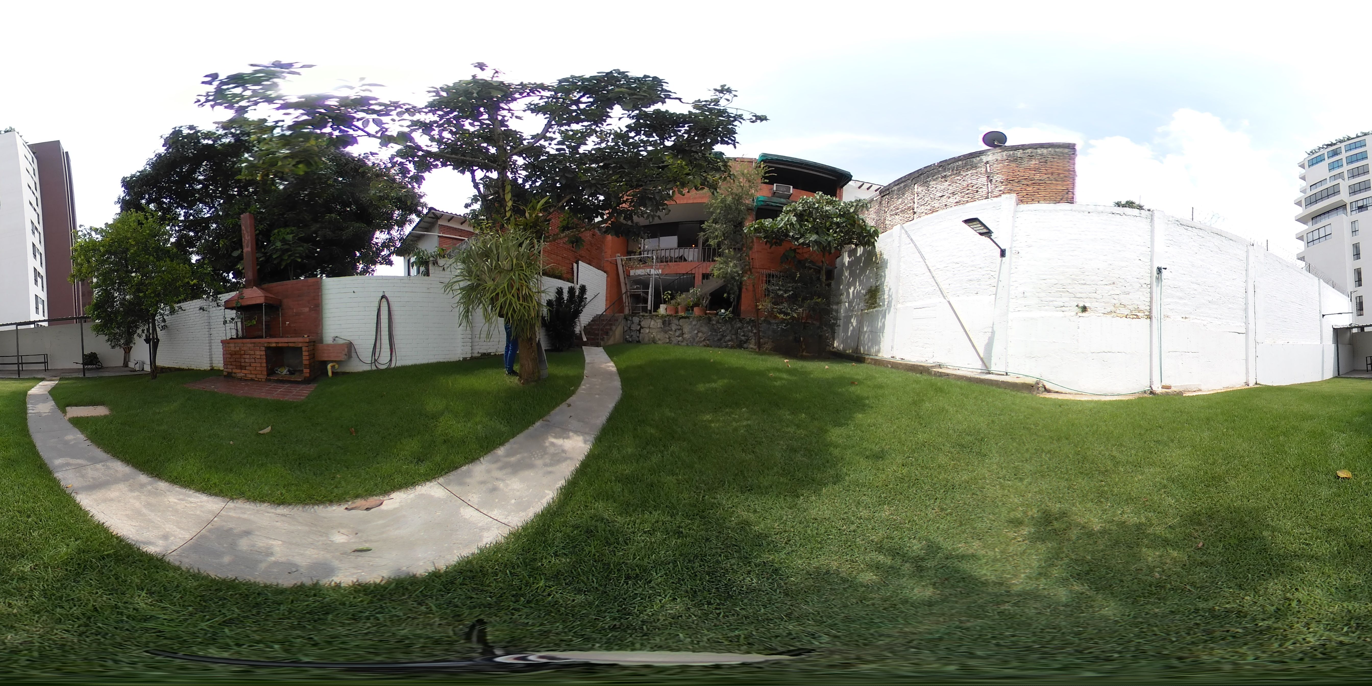 Casa en venta Valle Del Cauca Cali Bellavista 340 m2 Habitaciones 4 Baños 3 Garajes 2 Precio $930000000