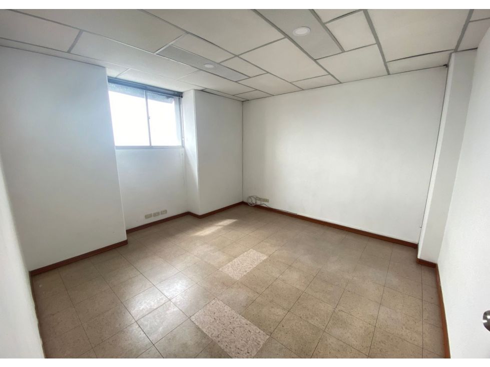Oficina en arriendo Caldas Manizales El Centro 18 m2 Habitaciones 0 Baños 1 Garajes 0 Precio $880000