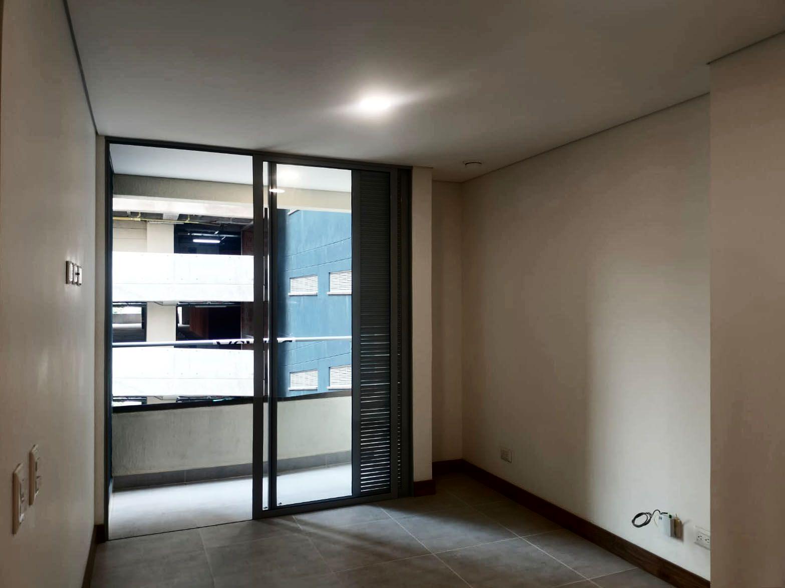 Apartaestudio en arriendo Antioquia Medellín Cerro El Volador 48 m2 Habitaciones 1 Baños 2 Garajes 1 Precio $2750000