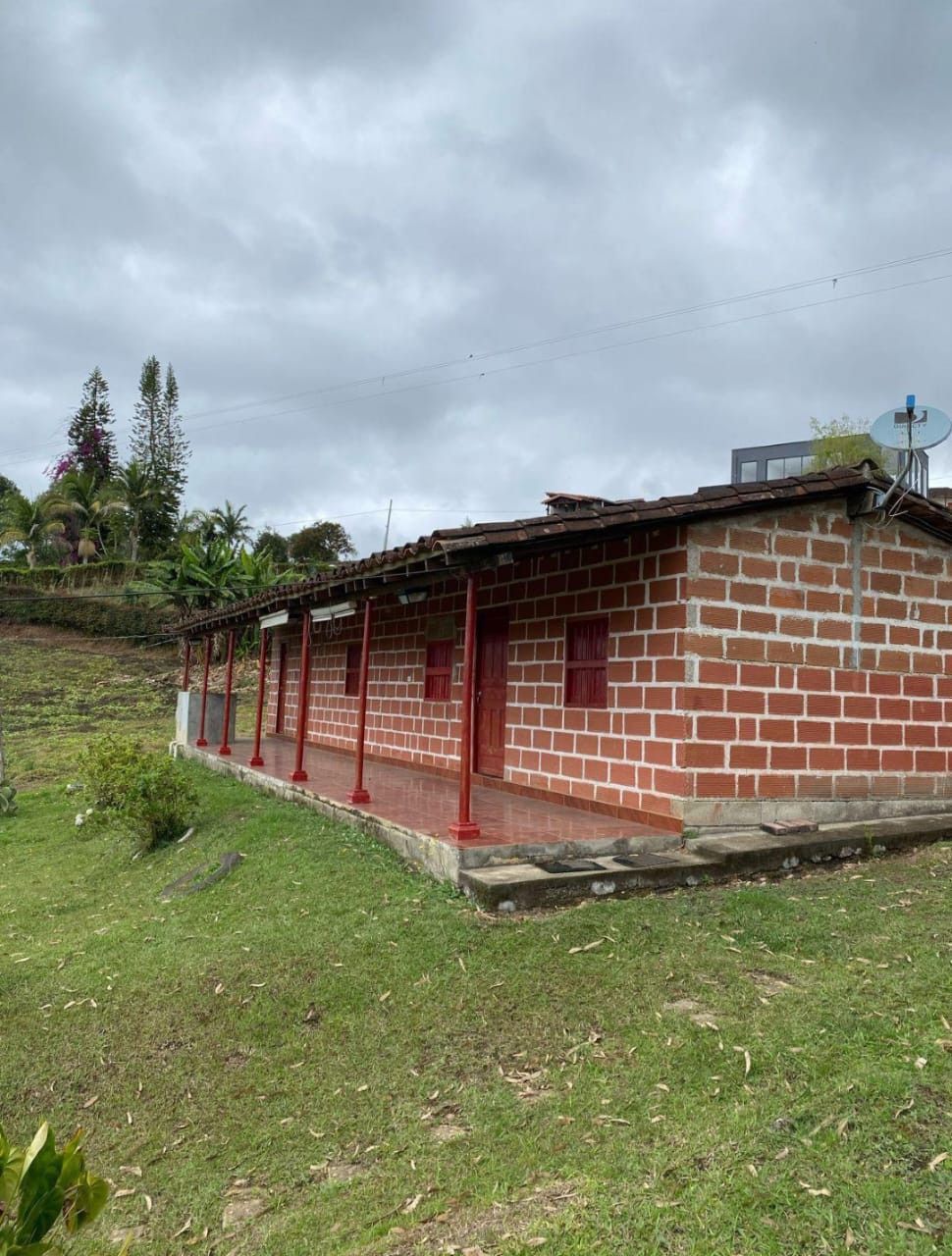 Finca en venta Antioquia El Carmen De Viboral El Carmen De Viboral 90 m2 Habitaciones 2 Baños 1 Garajes 3 Precio $800000000