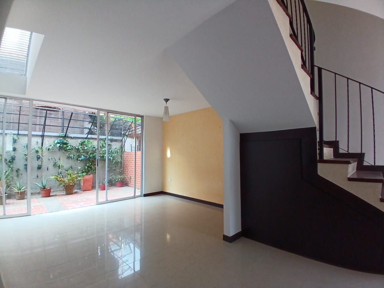 Casa en arriendo Risaralda Pereira Sector 30 De Agosto Ii Etapa 170 m2 Habitaciones 3 Baños 3 Garajes 2 Precio $3250000