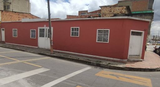 Casa en venta Cundinamarca Bogotá Super Manzana 6 233 m2 Habitaciones 8 Baños 4 Garajes 1 Precio $900000000