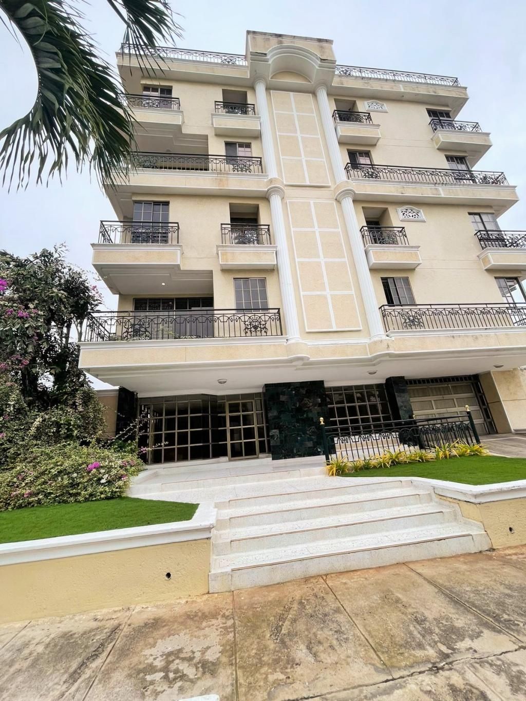 Apartamento en arriendo Atlántico Barranquilla Andalucia 115 m2 Habitaciones 3 Baños 2 Garajes 2 Precio $3200000