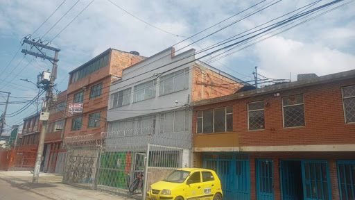 Bodega en venta Cundinamarca Bogotá Ub Carvajal 300 m2 Habitaciones 0 Baños 2 Garajes 0 Precio $1250000000