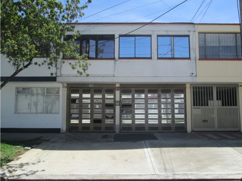 Casa en venta Cundinamarca Bogotá Polo Club 211 m2 Habitaciones 3 Baños 2 Garajes 2 Precio $950000000