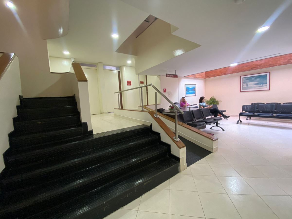 Consultorio en arriendo Cundinamarca Bogotá Lago Gaitan 21 m2 Habitaciones 0 Baños 1 Garajes 1 Precio $2250000