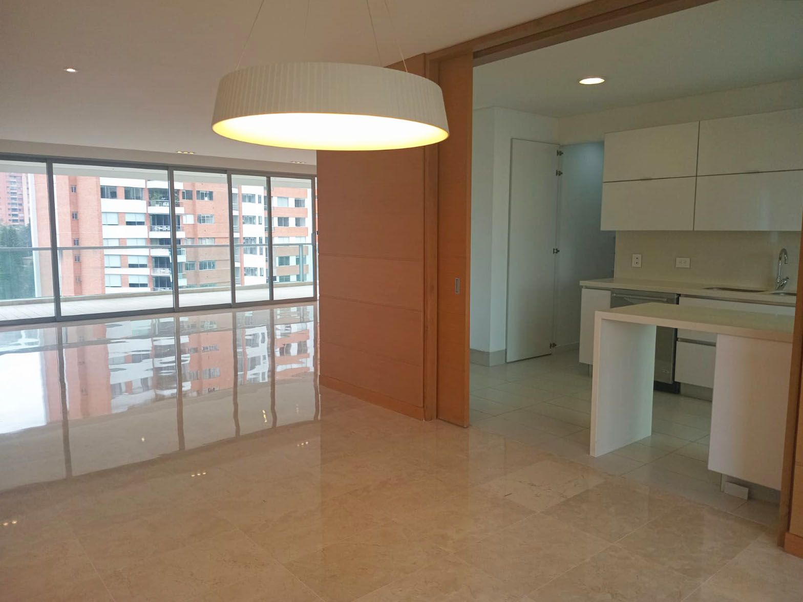 Apartamento en arriendo Antioquia Medellín Naranjitos 278 m2 Habitaciones 3 Baños 4 Garajes 5 Precio $16400000