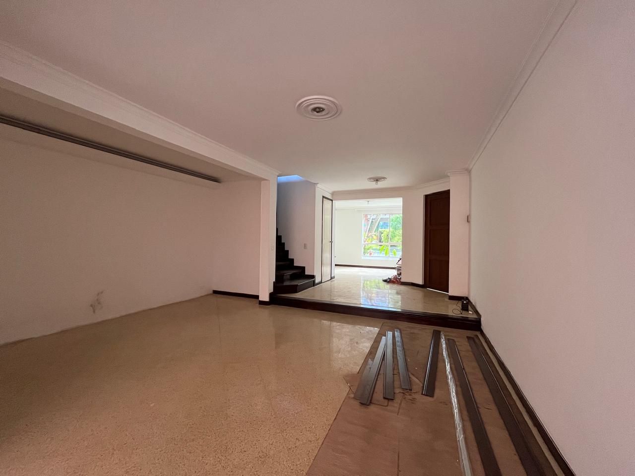Casa en arriendo Antioquia Medellín Naranjitos 250 m2 Habitaciones 4 Baños 4 Garajes 2 Precio $7400000