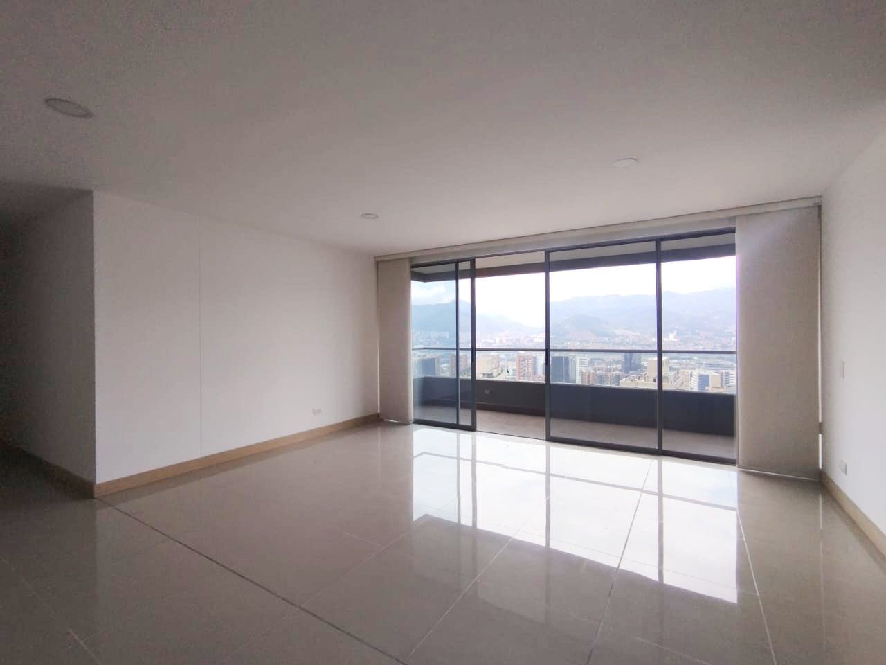 Apartamento en arriendo Antioquia Medellín Naranjitos 113 m2 Habitaciones 3 Baños 3 Garajes 2 Precio $5500000