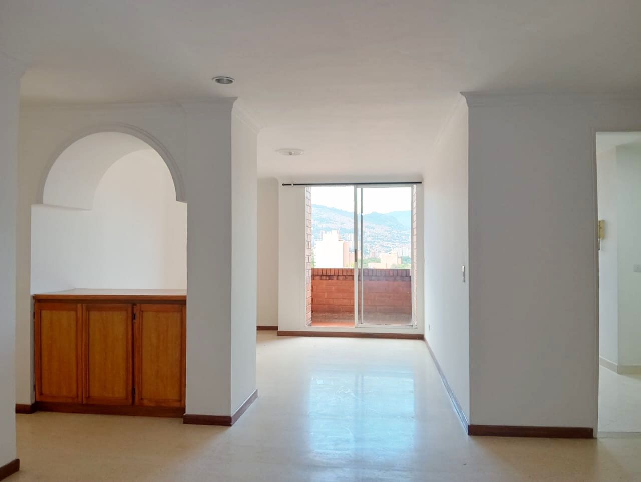 Apartamento en arriendo o venta Antioquia Medellín Naranjitos 120 m2 Habitaciones 3 Baños 2 Garajes 2 Precio venta $685000000 Precio arriendo $3800000