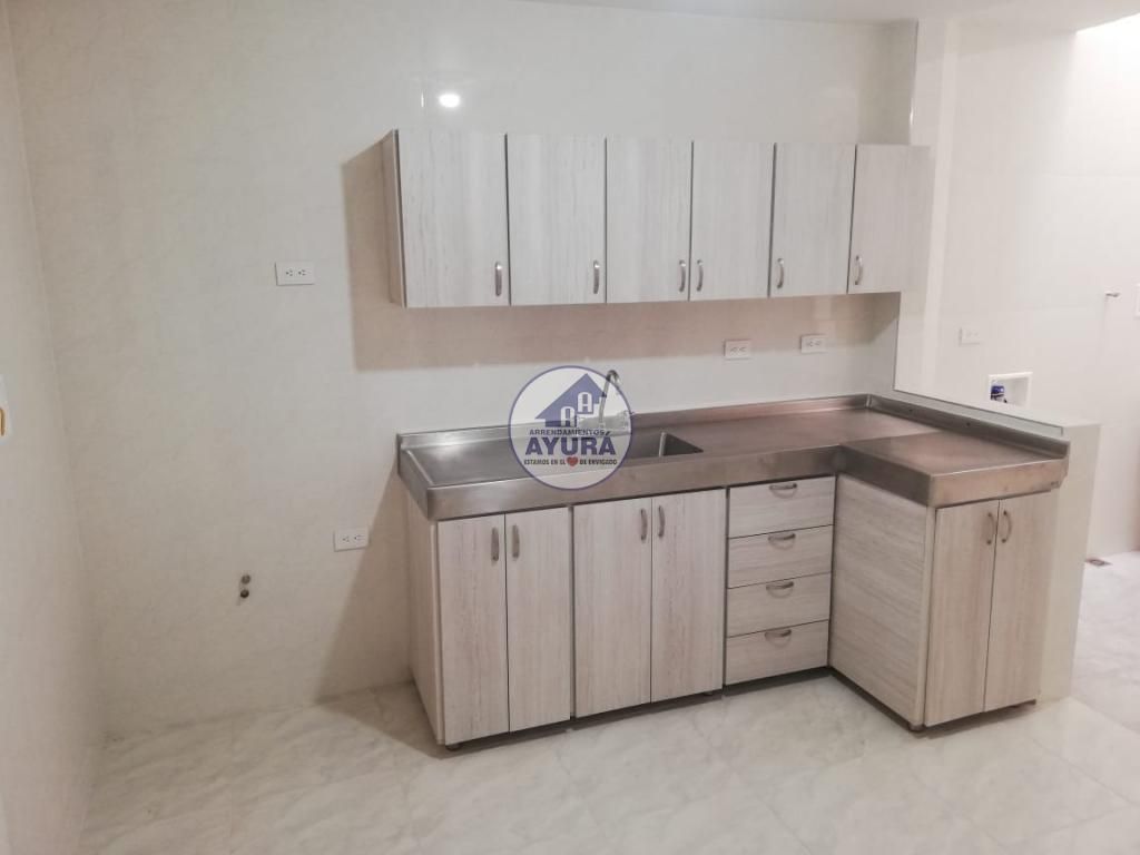 Casa en arriendo Antioquia Envigado Alcalá 200 m2 Habitaciones 4 Baños 3 Garajes 0 Precio $3500000