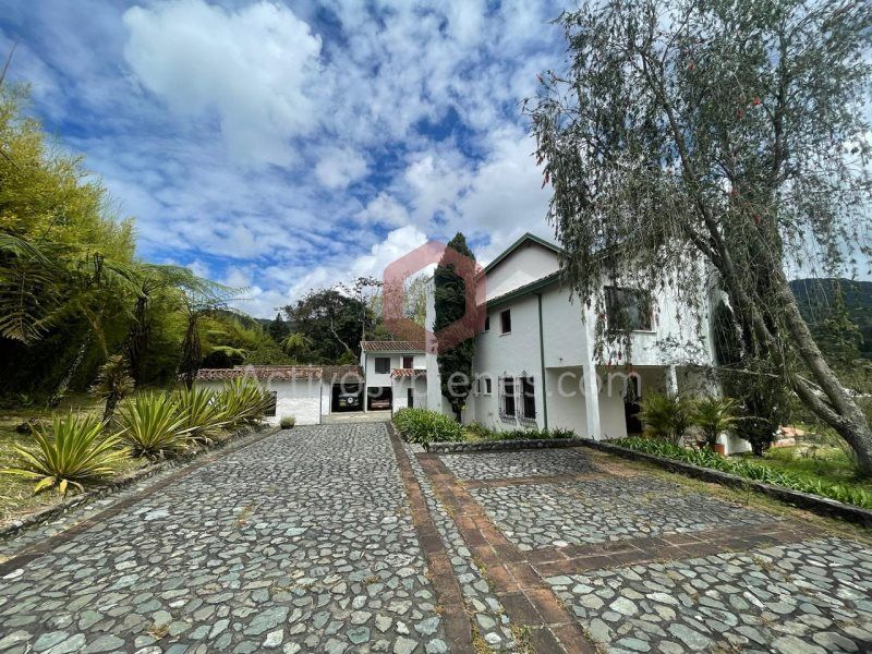 Casa en arriendo Antioquia El Retiro El Retiro 10000 m2 Habitaciones 4 Baños 5 Garajes 2 Precio $13000000