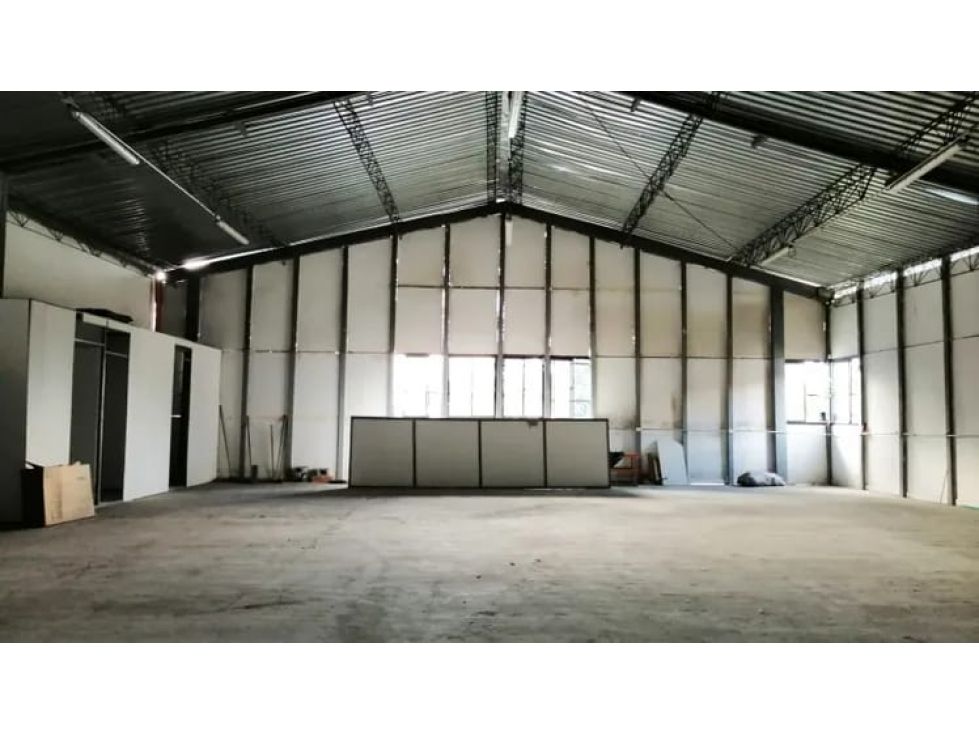 Bodega en arriendo Antioquia Medellín Las Palmas 460 m2 Habitaciones 0 Baños 2 Garajes 0 Precio $13000000