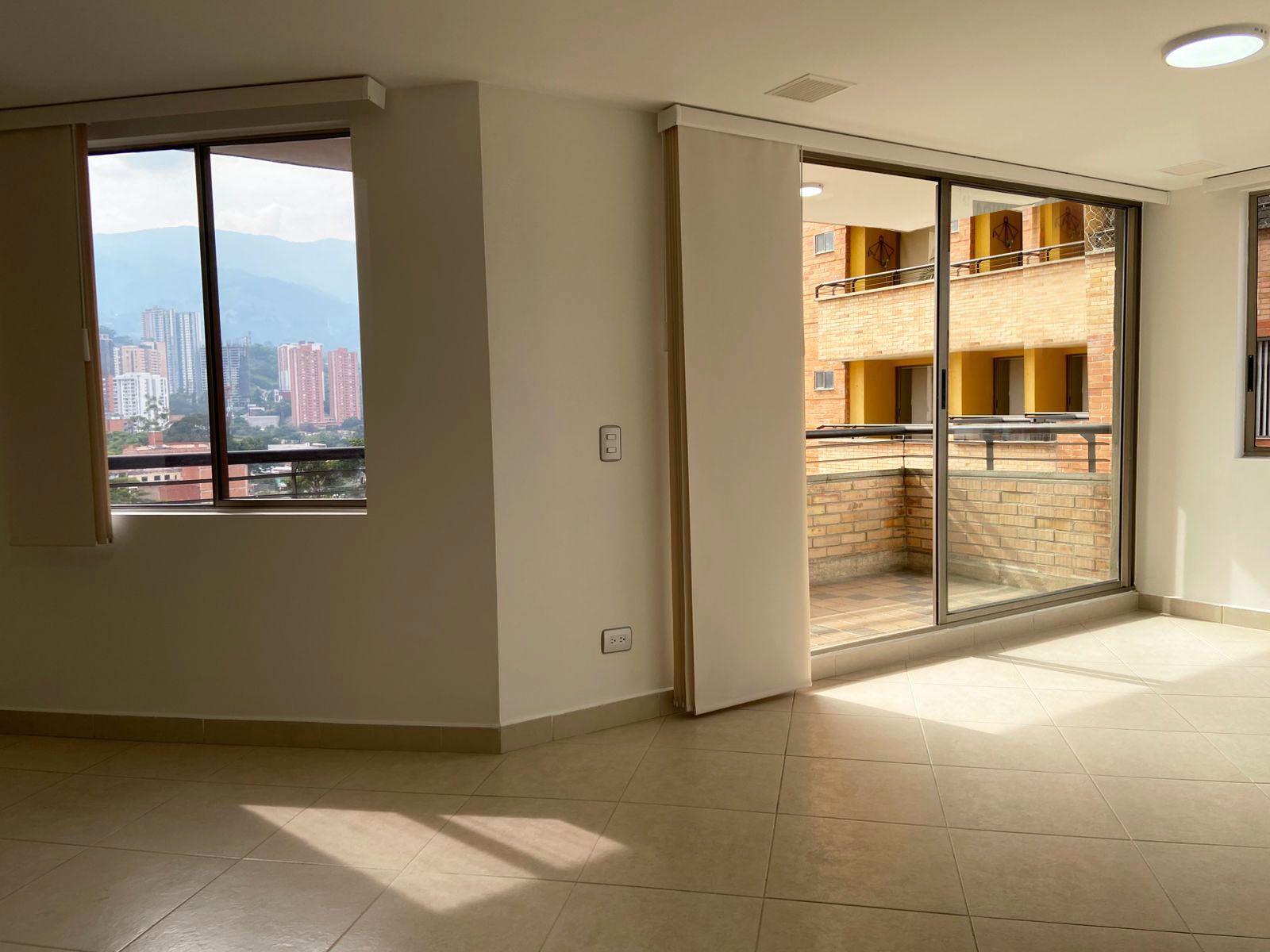 Apartamento en arriendo Antioquia Sabaneta Vereda Cañaveralejo 105 m2 Habitaciones 3 Baños 3 Garajes 1 Precio $3300000