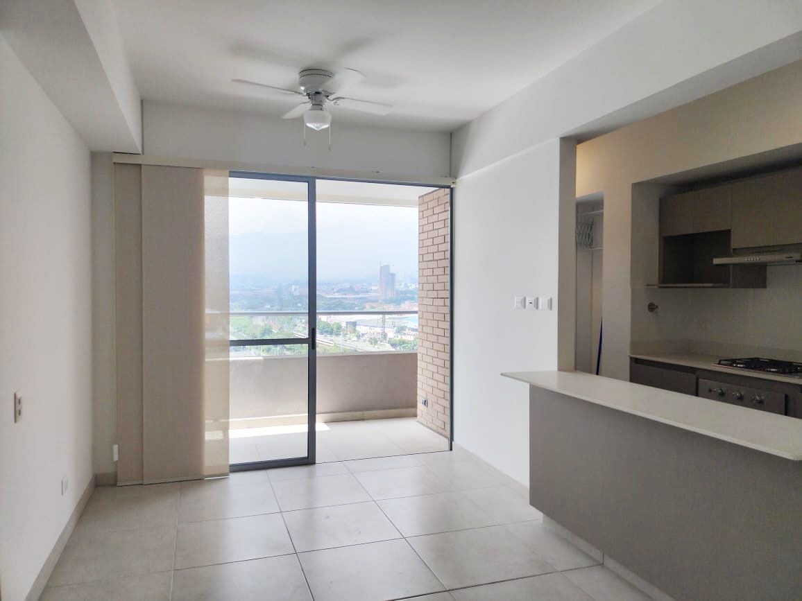 Apartamento en arriendo Antioquia Envigado Jardines 76 m2 Habitaciones 3 Baños 2 Garajes 2 Precio $4050000