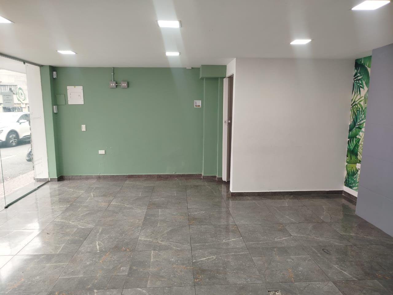 Local en arriendo Antioquia Envigado La Mesa 50 m2 Habitaciones 0 Baños 2 Garajes 0 Precio $3700000