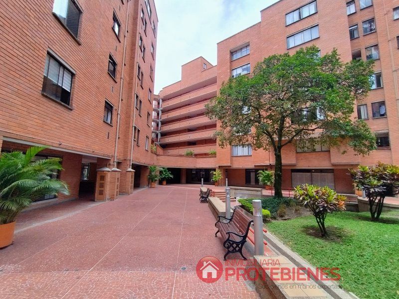 Apartamento en venta Antioquia Medellín Laureles 120 m2 Habitaciones 3 Baños 3 Garajes 2 Precio $650000000